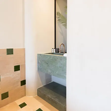 Ag Town * Megali Ammos (Mykonos)