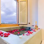 アパート Ag Town Megali Ammos