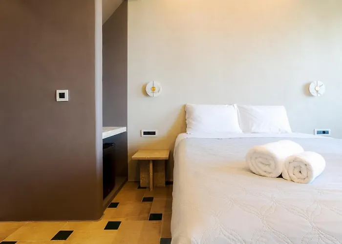 Ag Town * Megali Ammos (Mykonos)